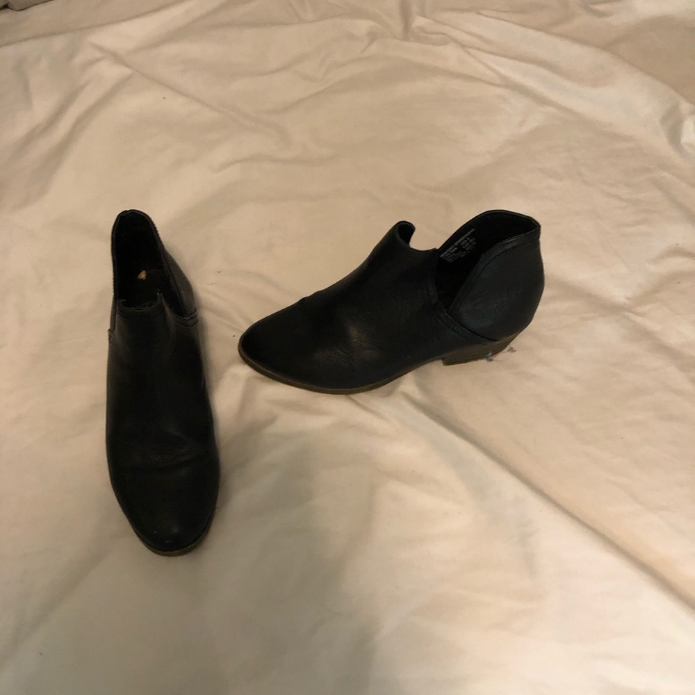 Ankle booties